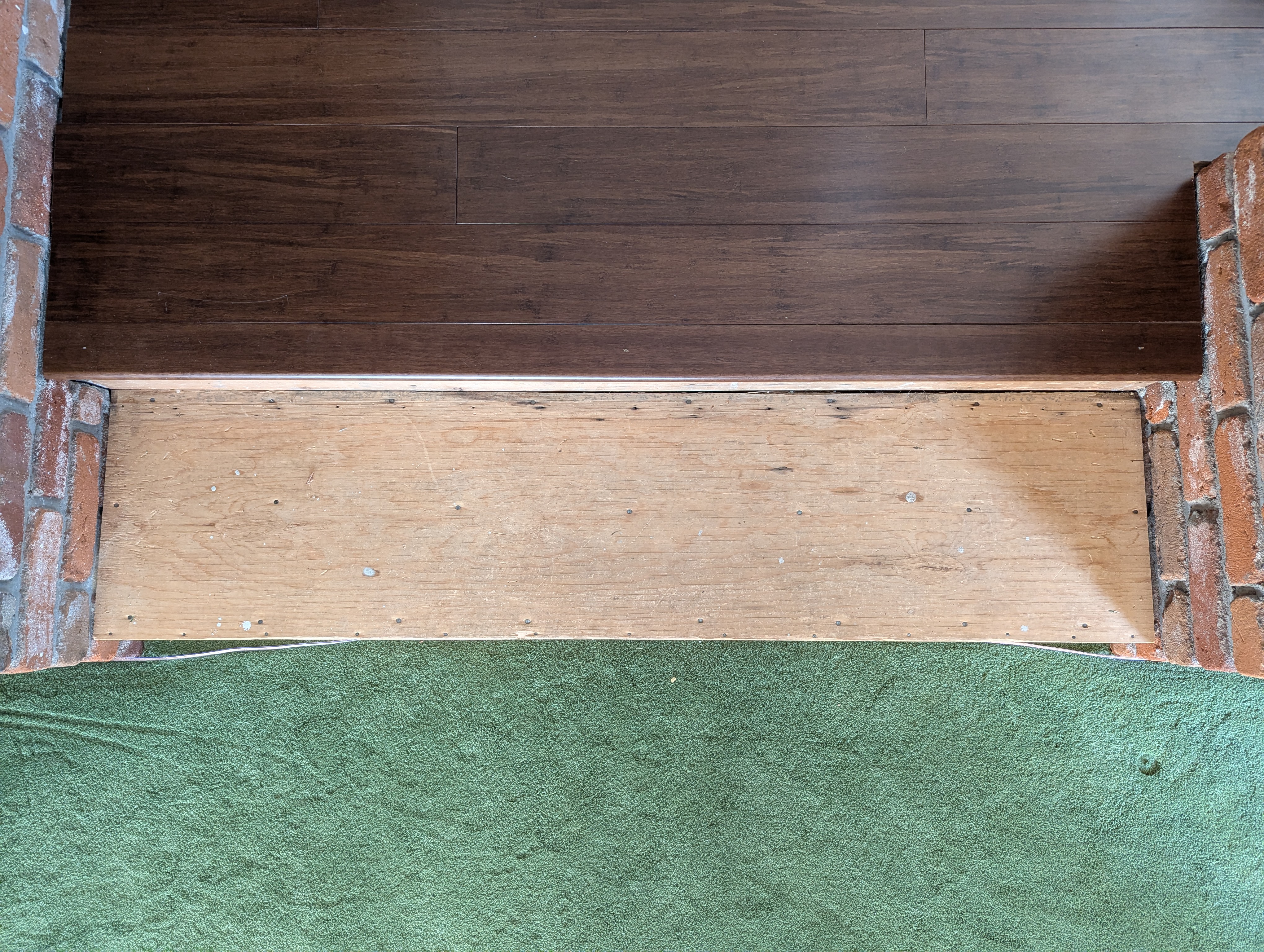 img_JadeLounge_Step.jpg|400