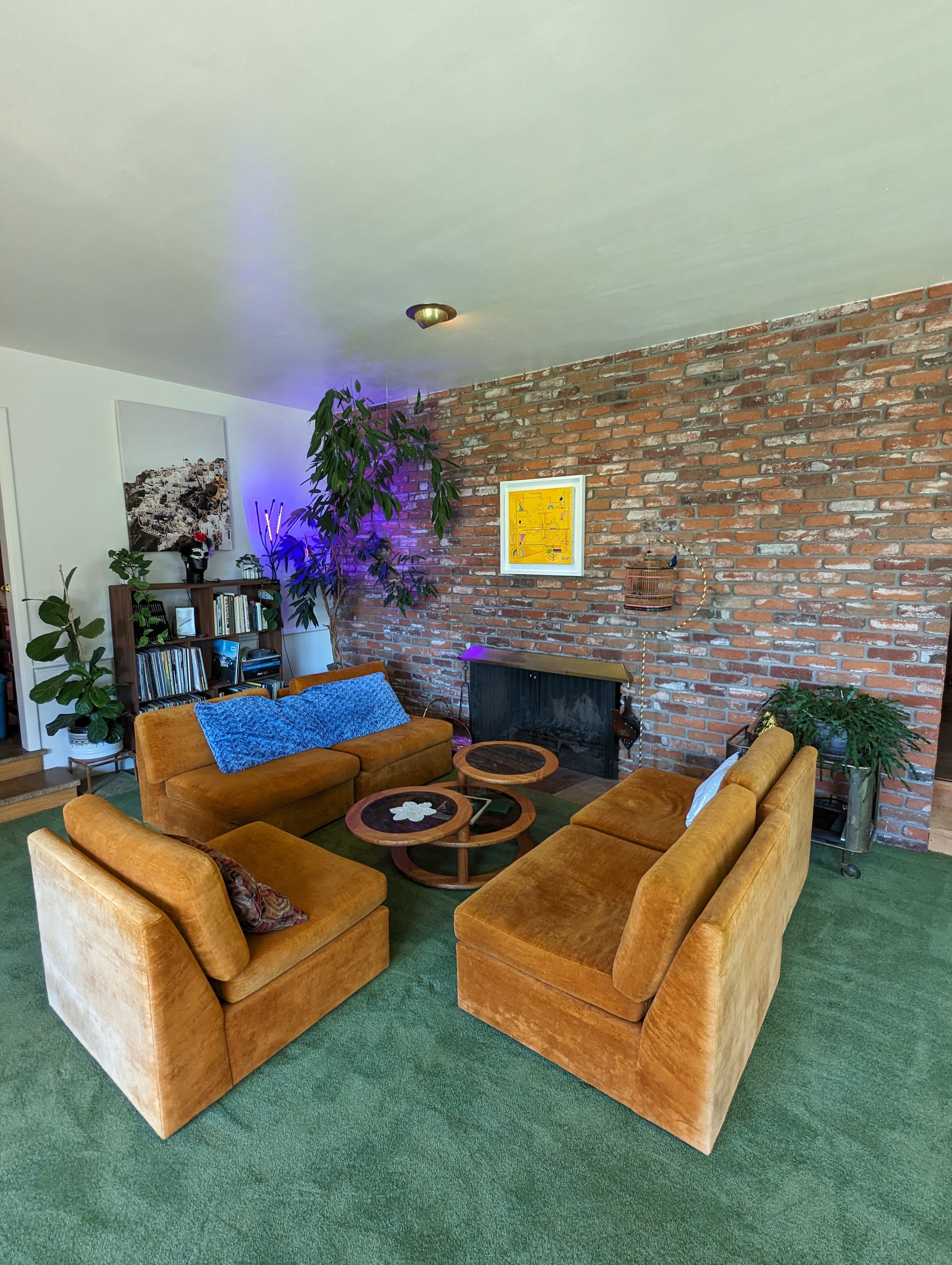 img_LaFinka_JadeLounge-Convo.jpg|400