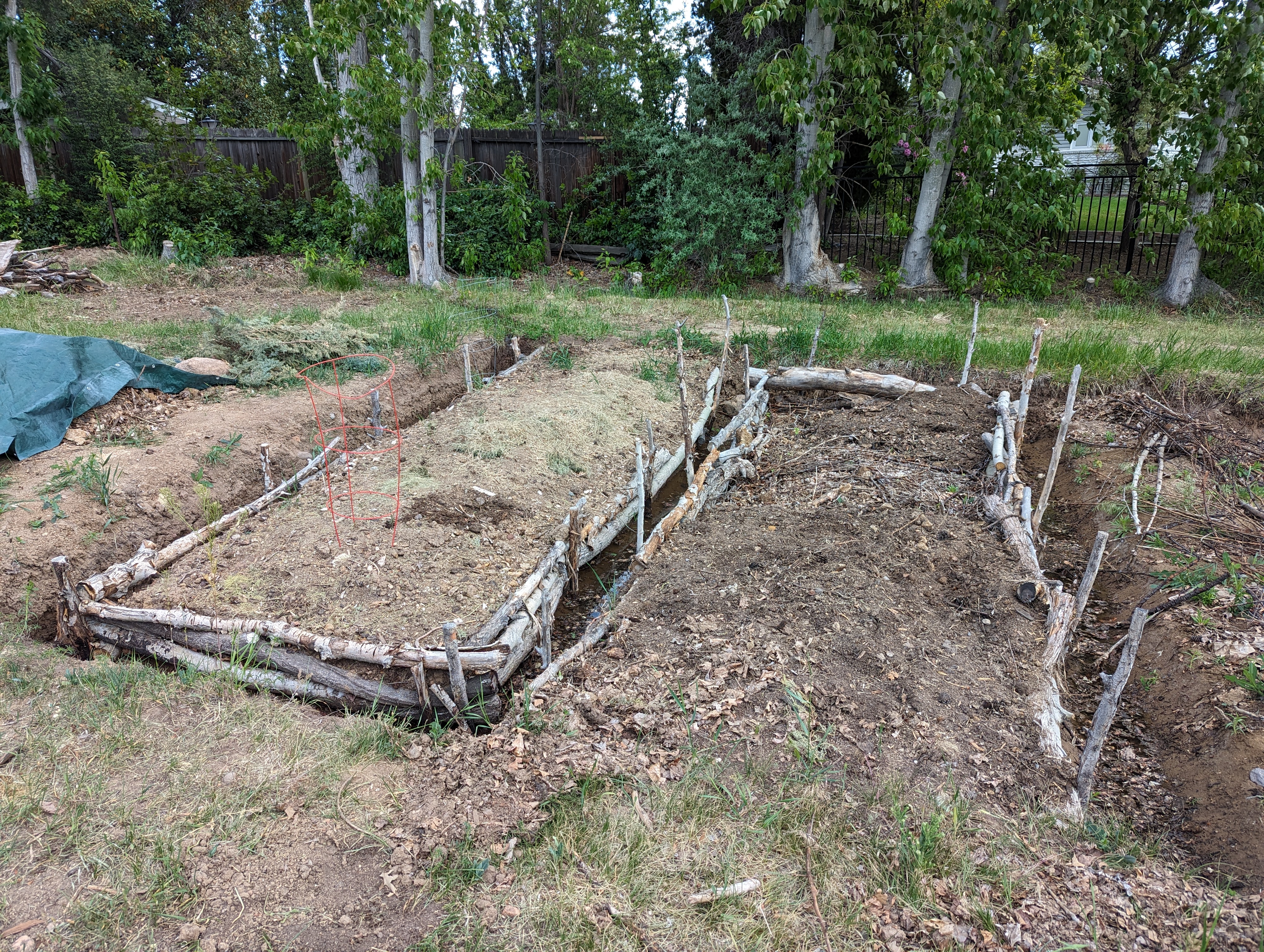 img_LaFinka_GardenBed2.jpg|600